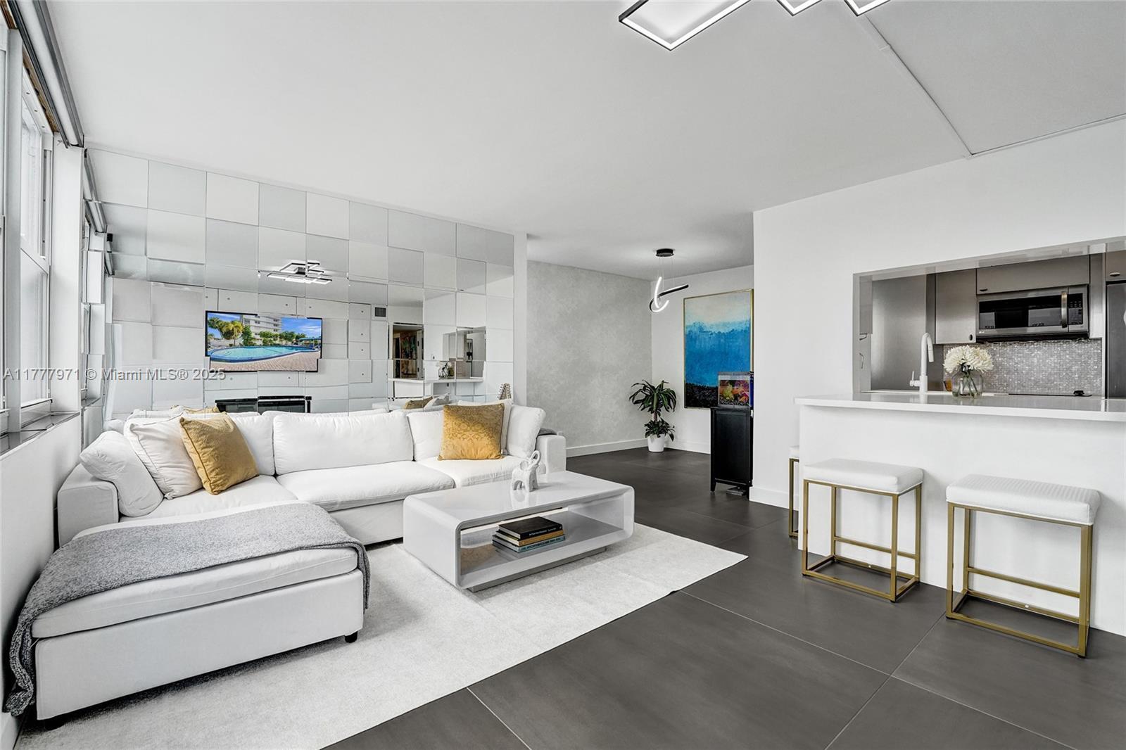 Picture of 430 Golden Isles Dr # 201, Hallandale Beach, FL 33009