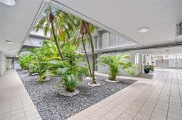 Picture of 8231 NW 8Th St # 114, Miami, FL 33126