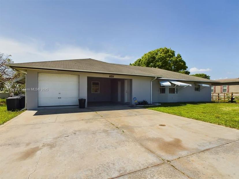 Picture of 3611 SE 19Th Terr, Okeechobee FL 34974