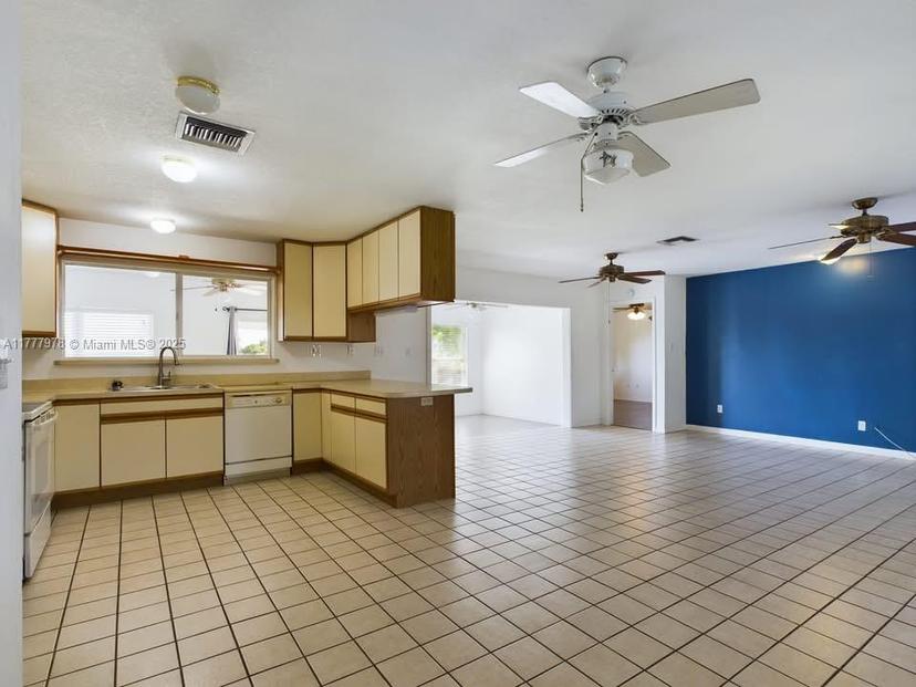 Picture of 3611 SE 19Th Terr, Okeechobee FL 34974