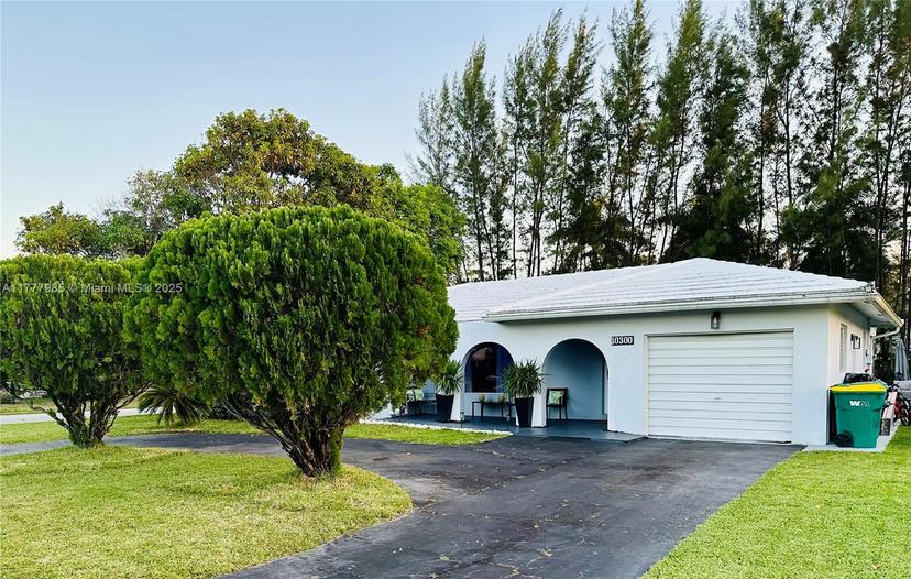 Picture of 10300 NW 80Th Ct, Tamarac FL 33321