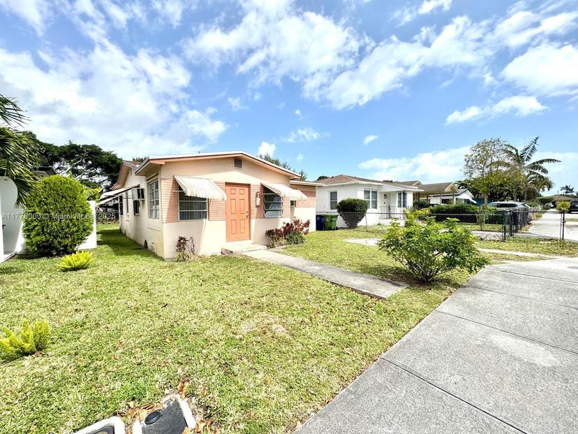 Picture of 616 NW 3Rd Ct, Hallandale Beach FL 33009