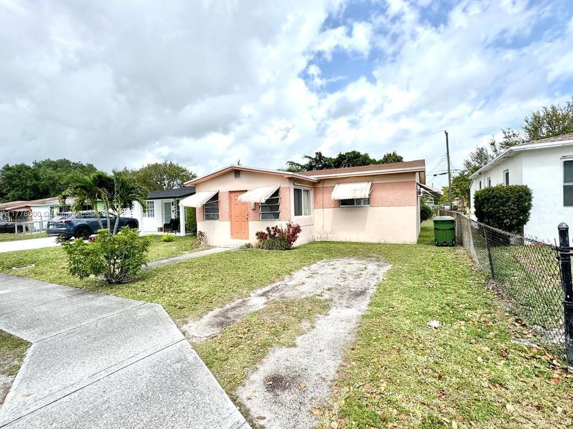 Picture of 616 NW 3Rd Ct, Hallandale Beach FL 33009
