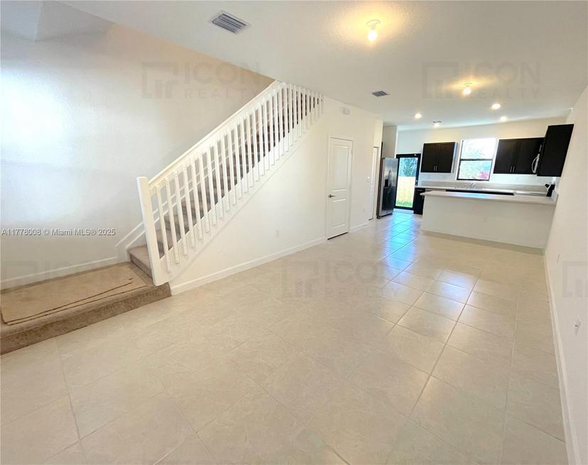 Picture of 553 SW 19Th Ter # 553, Fort Lauderdale FL 33312