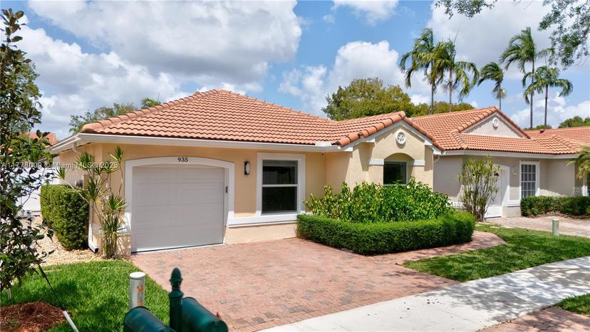 Picture of 935 Jade Ct, Weston FL 33326