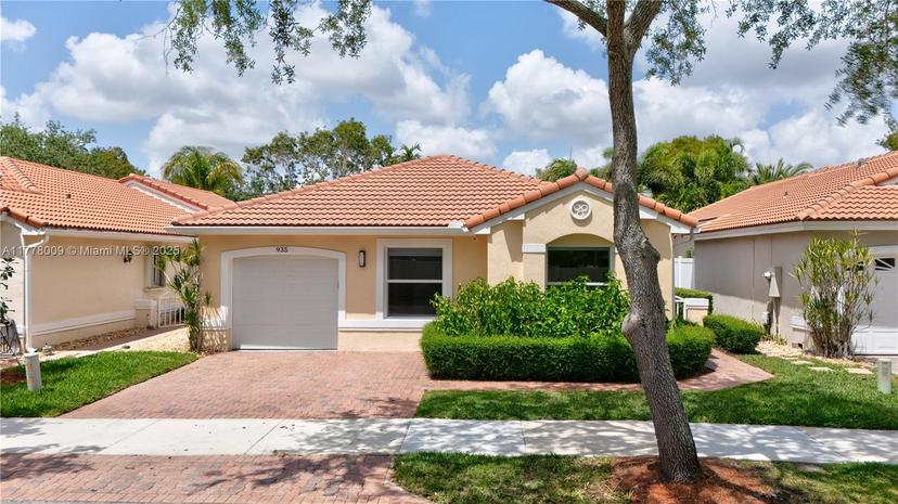 Picture of 935 Jade Ct, Weston FL 33326
