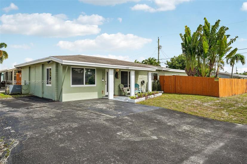 Picture of 4580 NW 3Rd Ave, Oakland Park FL 33309