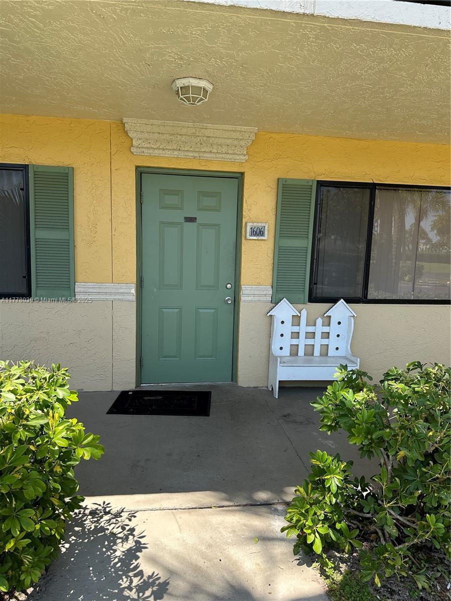 Picture of 1606 W Meadows Cir W # 1606, Boynton Beach, FL 33436