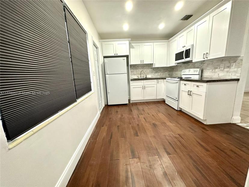 Picture of 1941 NE 157Th Ter, North Miami Beach FL 33162