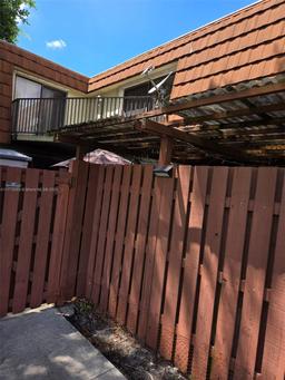 Picture of 11912 SW 13Th Ct # 11912, Davie, FL 33325