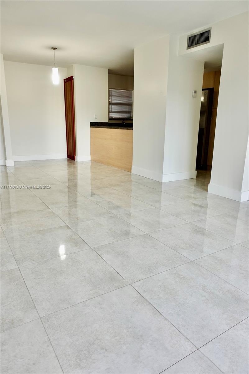 Picture of 8897 Fontainebleau Blvd # 307, Miami FL 33172
