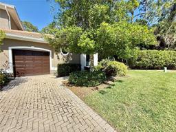 Picture of 7550 Meadow Lakes Dr # 4704, Naples, FL 34104