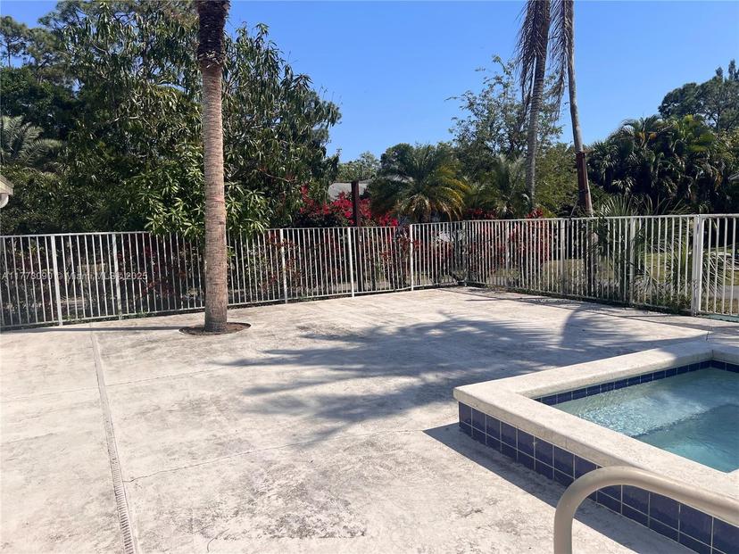 Picture of 15664 N North Rd, Loxahatchee FL 33470