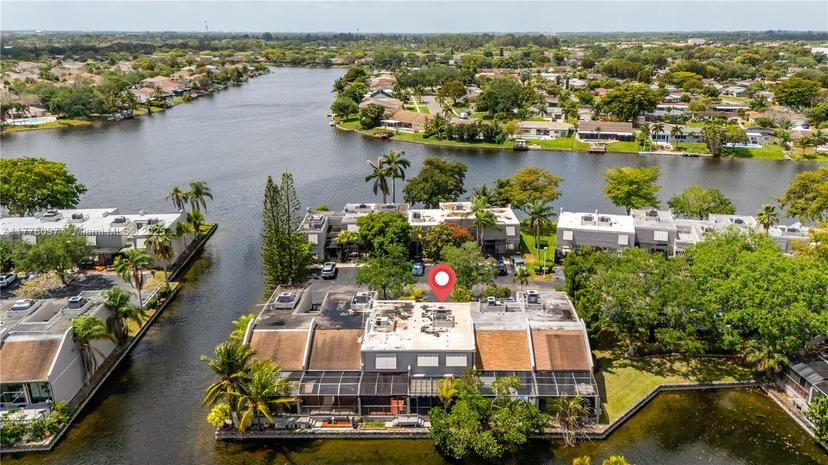 Picture of 1519 NW 113Th Way # 1519, Pembroke Pines FL 33026