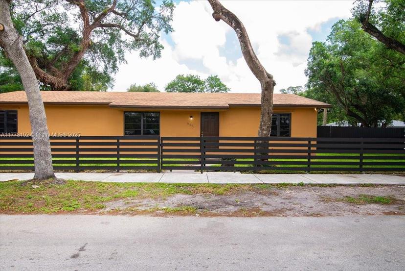 Picture of 17001 NW 28Th Ave, Miami Gardens FL 33056