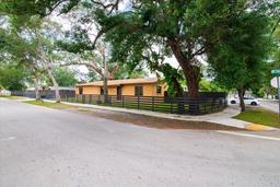 Picture of 17001 NW 28Th Ave, Miami Gardens, FL 33056