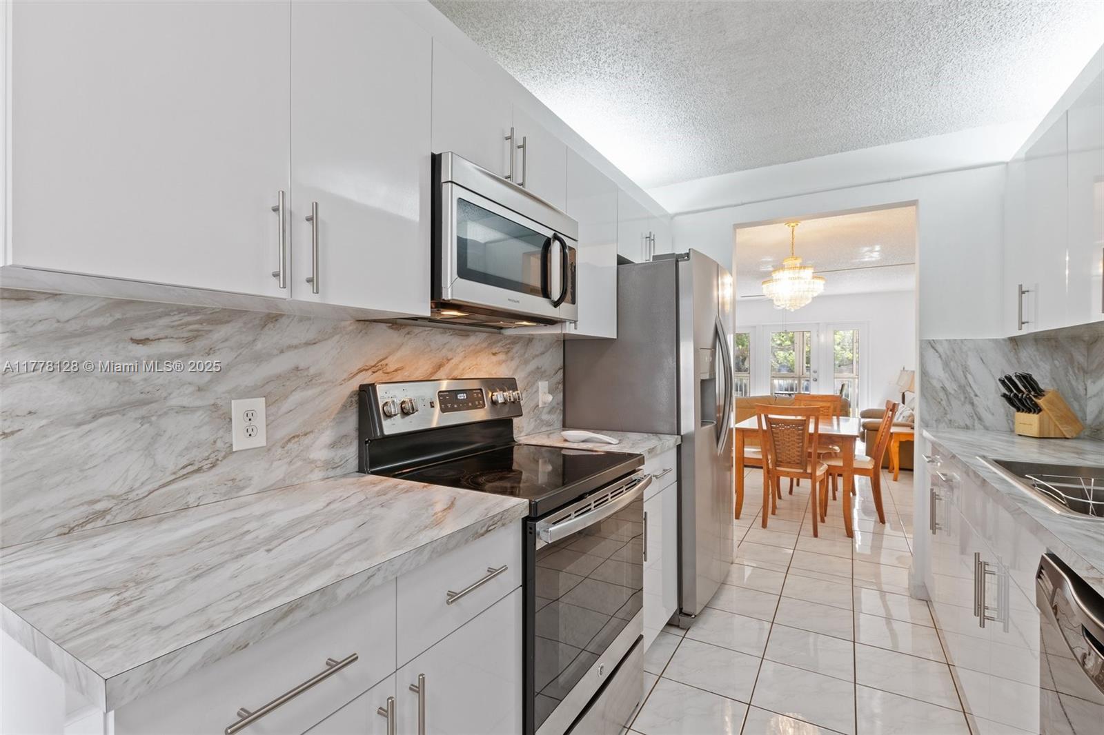 Picture of 1251 SW 125Th Ave # 211T, Pembroke Pines, FL 33027
