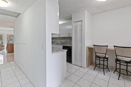Picture of 1251 SW 125Th Ave # 211T, Pembroke Pines, FL 33027