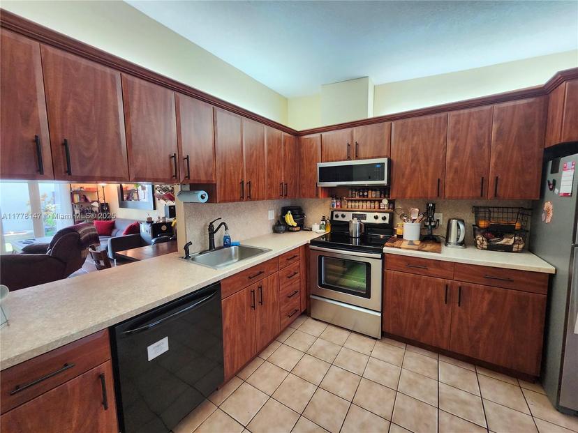 Picture of 11251 SW 116Th Ln # 11251, Miami FL 33176