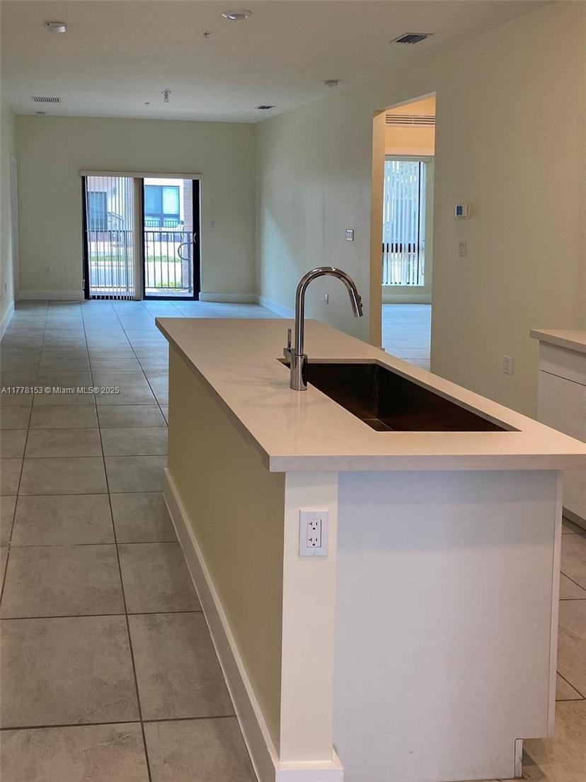 Picture of 8301 NW 41St St, Doral FL 33166
