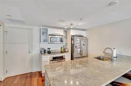 Picture of 185 SW 7Th St # 1708, Miami, FL 33130