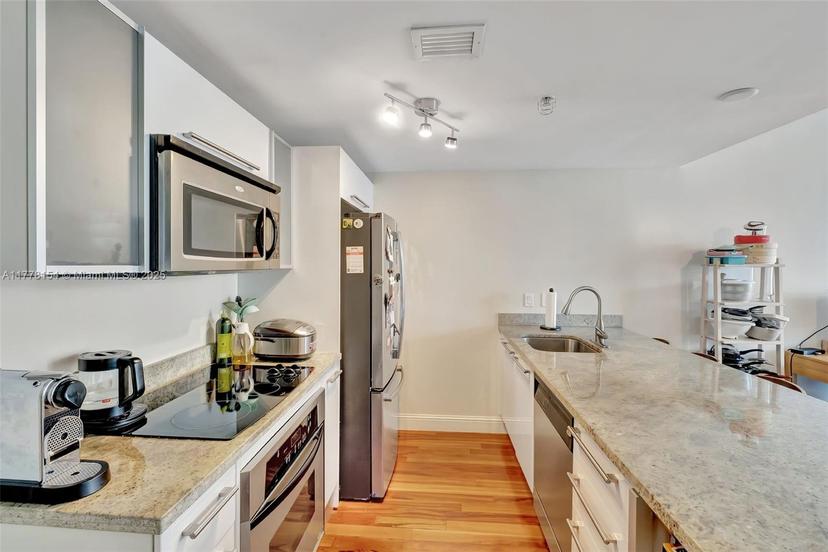 Picture of 185 SW 7Th St # 1708, Miami FL 33130
