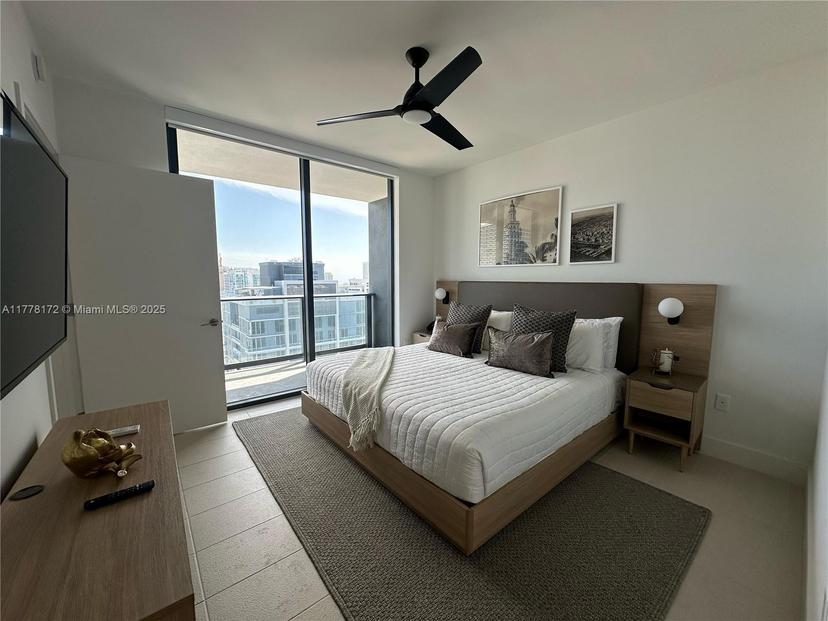 Picture of 159 NE 6St Street # 3707, Miami FL 33132