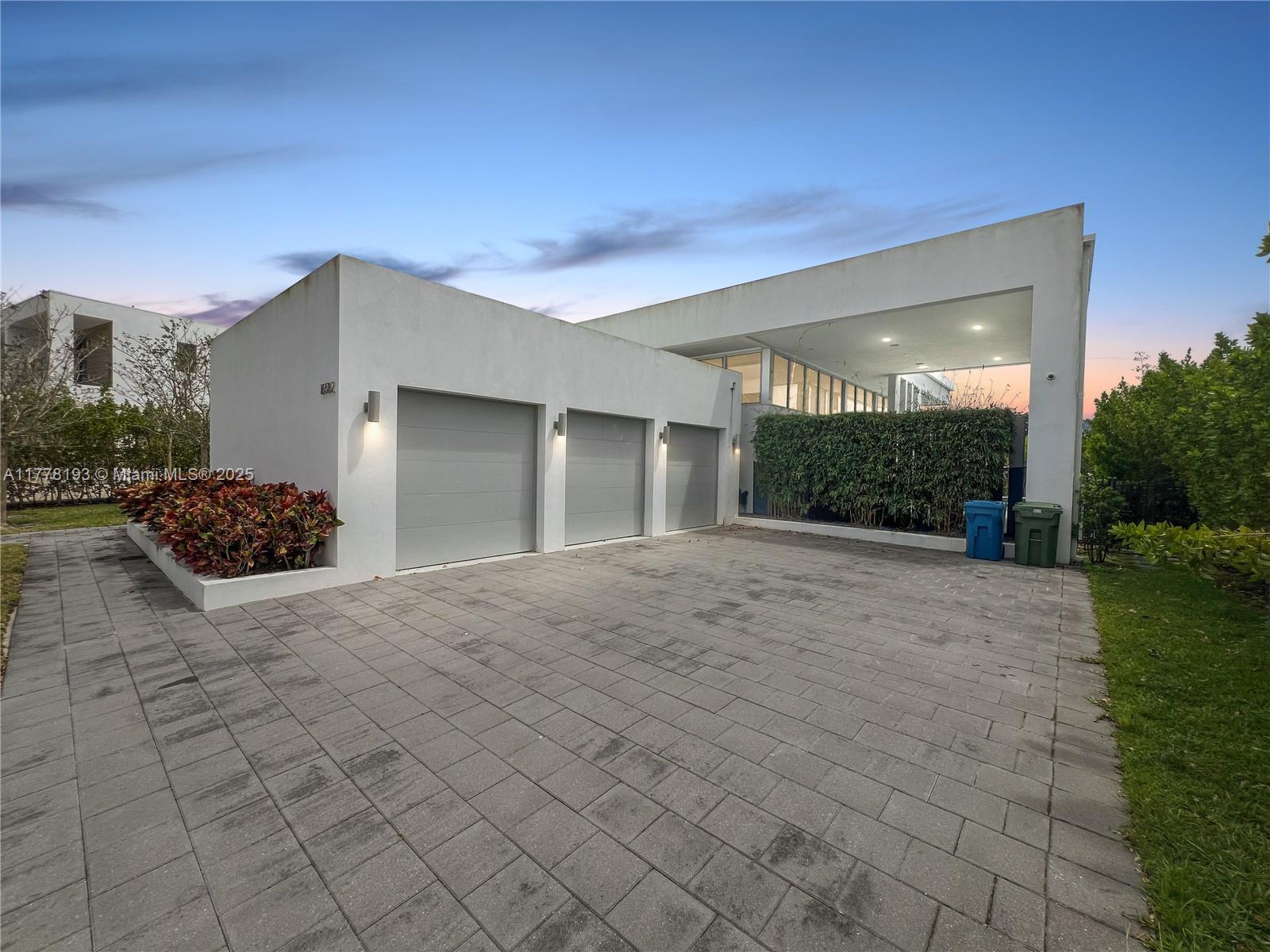 Picture of 16582 S Botaniko Dr S, Weston, FL 33326