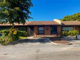 Picture of 10211 Buttercup Ct # 10211, Pembroke Pines, FL 33026