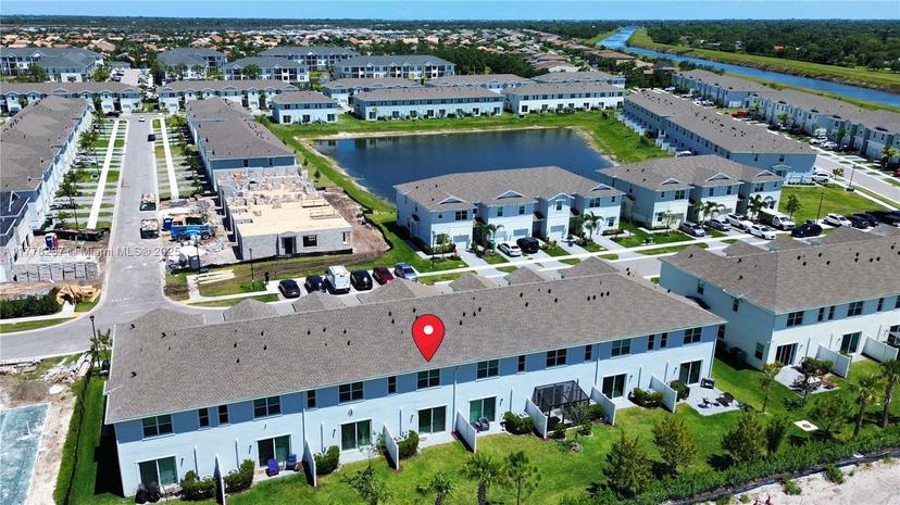 Picture of 846 SE Grovebush Ln, Port St. Lucie FL 34984