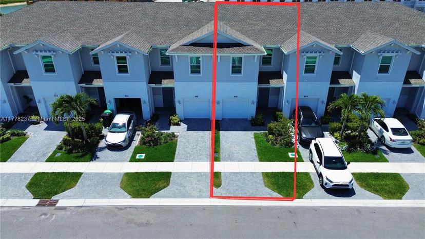 Picture of 846 SE Grovebush Ln, Port St. Lucie FL 34984