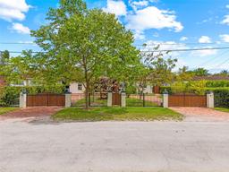 Picture of 14835 S Biscayne River Dr, Miami, FL 33168