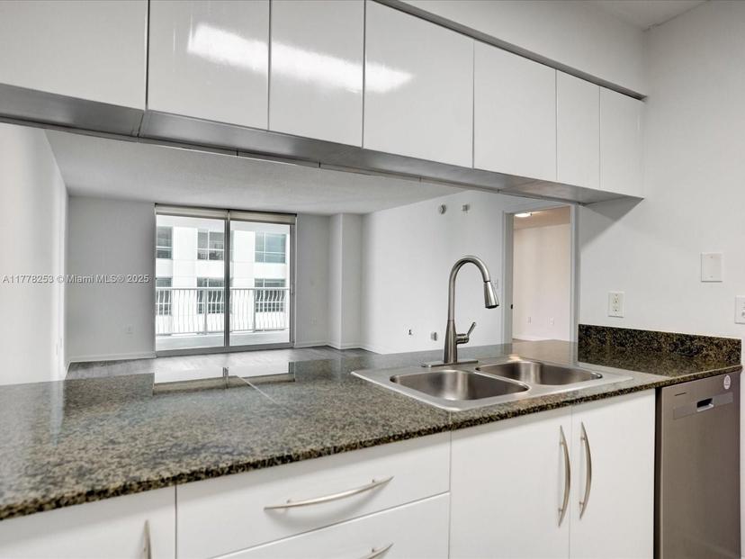 Picture of 1200 Brickell Bay Dr # 2314, Miami FL 33131