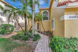 Picture of 10425 Buena Ventura Dr, Boca Raton, FL 33498