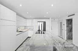 Picture of 1658 Bay Rd # 504, Miami Beach, FL 33139