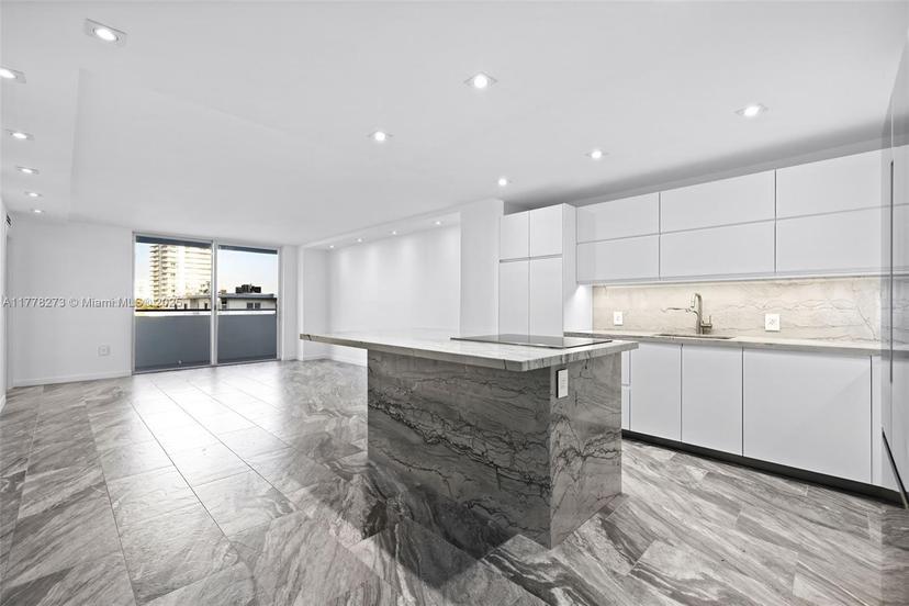 Picture of 1658 Bay Rd # 504, Miami Beach FL 33139