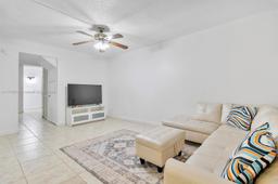 Picture of 6668 SW 41St Pl # 29, Davie, FL 33314