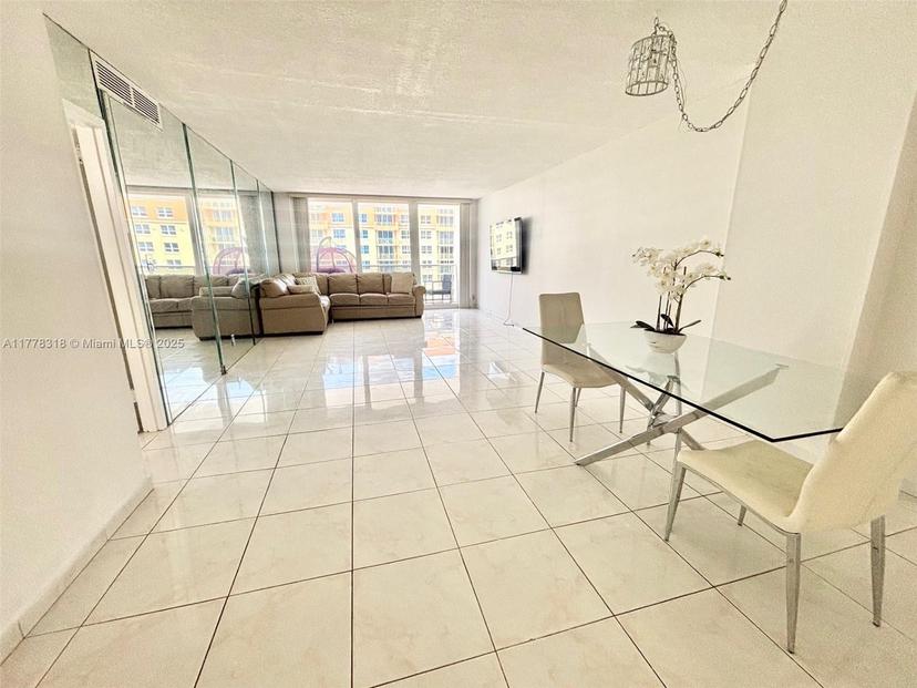 Picture of 3140 S Ocean Dr # 1508, Hallandale Beach FL 33009