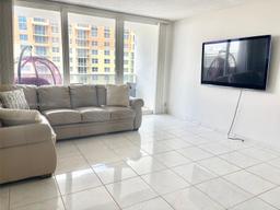 Picture of 3140 S Ocean Dr # 1508, Hallandale Beach, FL 33009