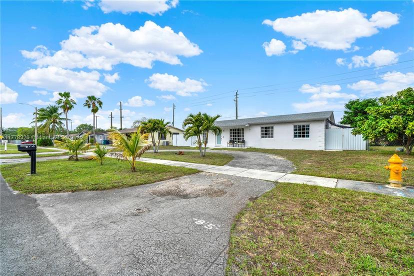 Picture of 3743 NW 207Th Dr, Miami Gardens FL 33055