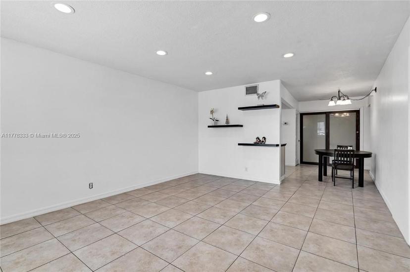 Picture of 2175 NE 56Th St # 107, Fort Lauderdale FL 33308