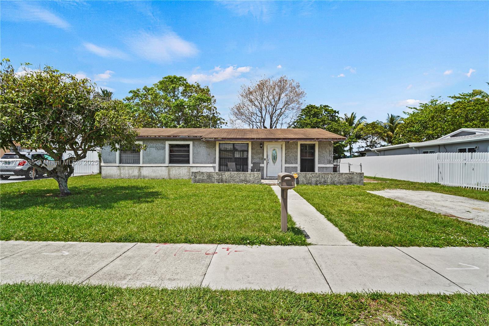Picture of 20232 NW 39Th Ct, Miami Gardens, FL 33055