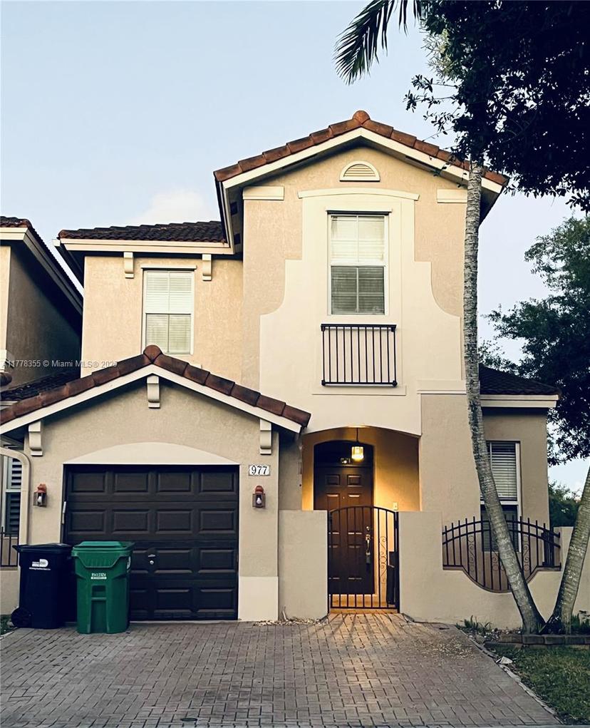 Picture of 977 SW 153Rd Path, Miami FL 33194