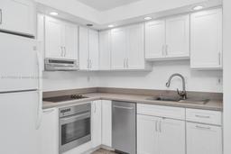 Picture of 1450 Brickell Bay Dr # 307, Miami, FL 33131