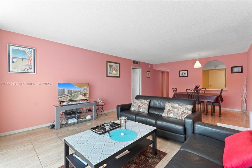 Picture of 437 Golden Isles Dr # 5H, Hallandale Beach FL 33009