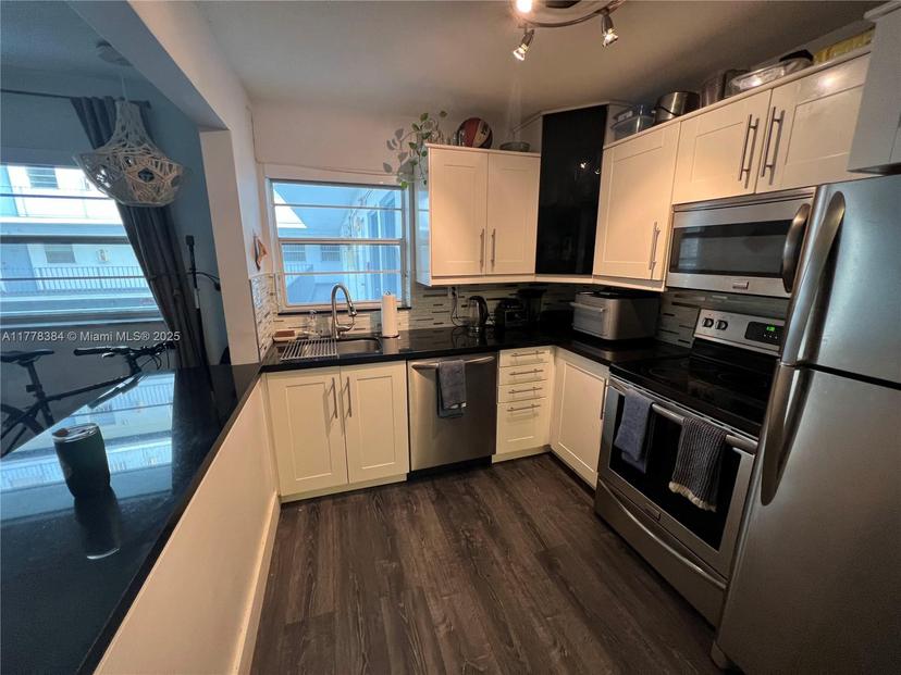 Picture of 221 Meridian Ave # 206, Miami Beach FL 33139