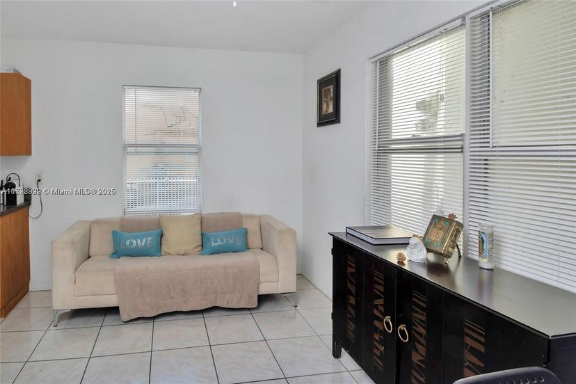 Picture of 7326 Collins Ave # 107, Miami Beach FL 33141