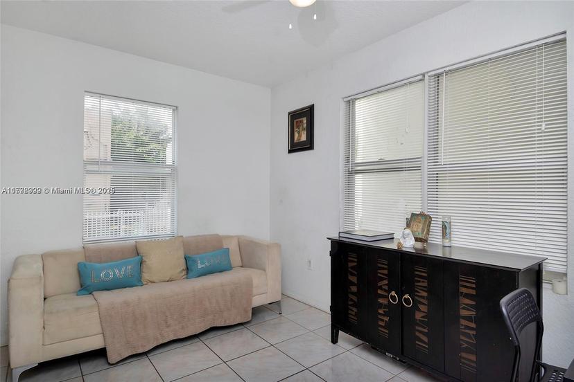 Picture of 7326 Collins Ave # 107, Miami Beach FL 33141