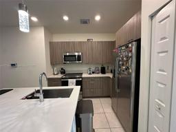 Picture of 8301 NW 41St St # 204, Doral, FL 33166