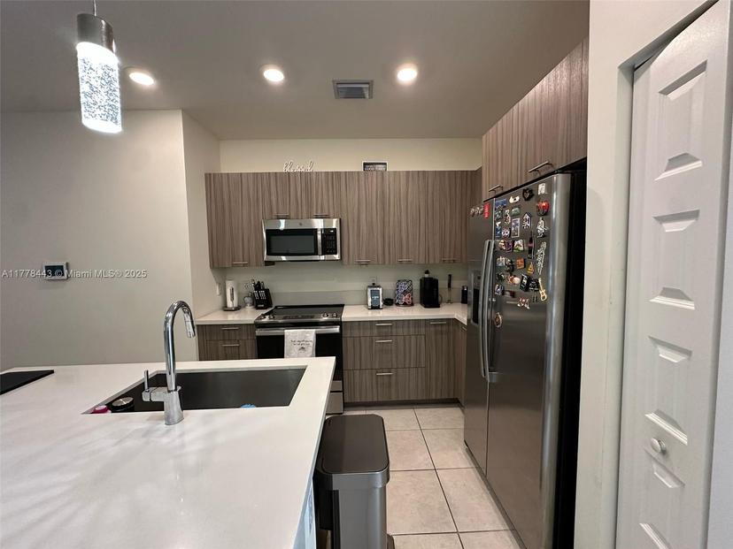 Picture of 8301 NW 41St St # 204, Doral FL 33166
